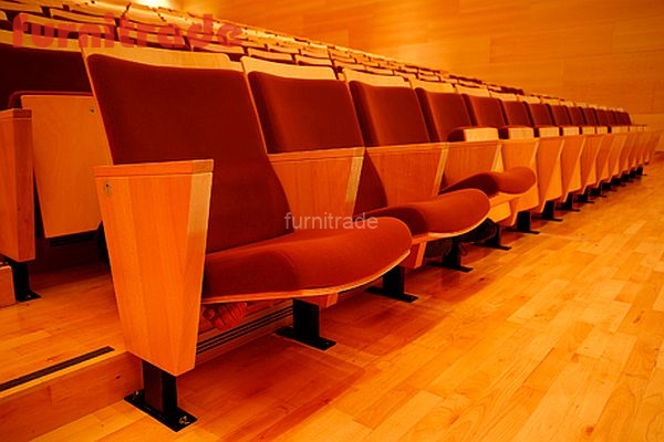 Кресло театральное Элегант в актовом зале 
