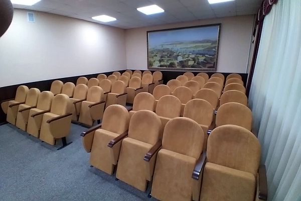 Конференц кресла Премьер в Севастополе купить от производителя Фурнитрейд