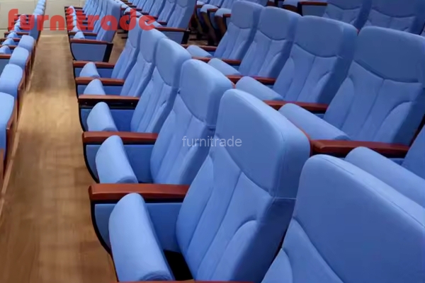 Зрительный зал с театральными креслами FTD9106 по программе импортозамещения